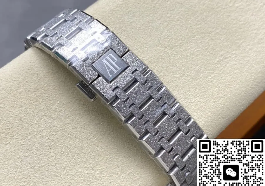 OM Factory Audemars Piguet Royal Oak 26240BC.GG.1324BC.01 1:1 Best Edition Replica Watch